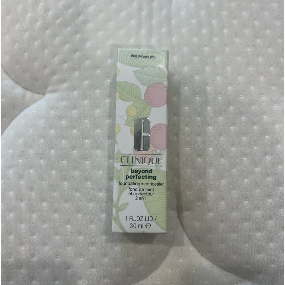 Clinique  beyond perfecting foundation+concealer